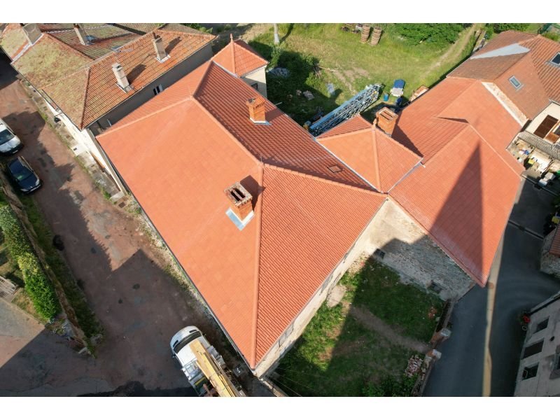 Toiture en tuiles refaite par Lespinasse Toitures, vue du ciel